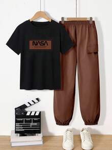 SHEIN Mirajuku 2pcs/Set Boys' Print Black Short Sleeve T-Shirt And Beige Cargo Pants Casual Outfit, Spring/Summer Big Boy Brown Trousers Brown Pants Baggy T Shirt
