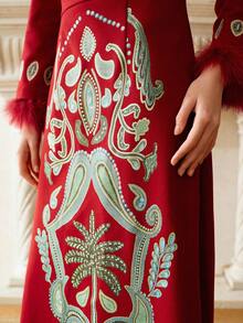 MOTF PREMIUM VESTIDO LARGO SIN CINTURÓN CON ESTAMPADO GRÁFICO Y PARCHES DE MANGA DE PIEL SINTÉTICA PARA MUJER - Rojo - Ver 3