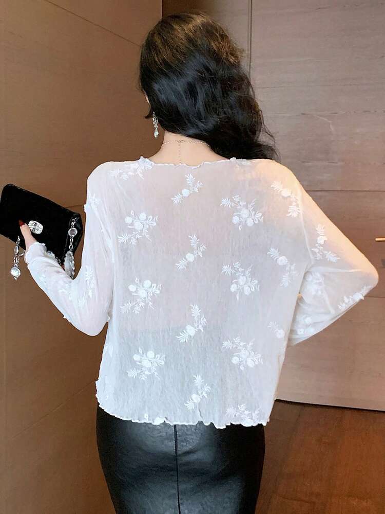 Women's Elegant 3D Embroidery Loose Long Sleeve Round Neck Casual T-Shirt, Suitable For Spring And Autumn