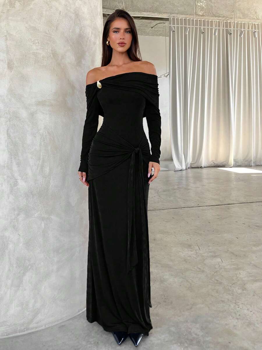 Aloruh 棕色露肩修身派对连衣裙，配金属装饰肩带，百搭长袖女式连衣裙 - 黑色 - 查看 1