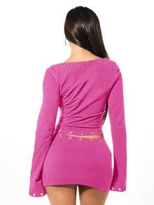 SUMWON WOMEN Áo croptop tay dài, buộc dây phía trước, có chi tiết khoen cài. - Màu Hồng Tươi - Xem 2