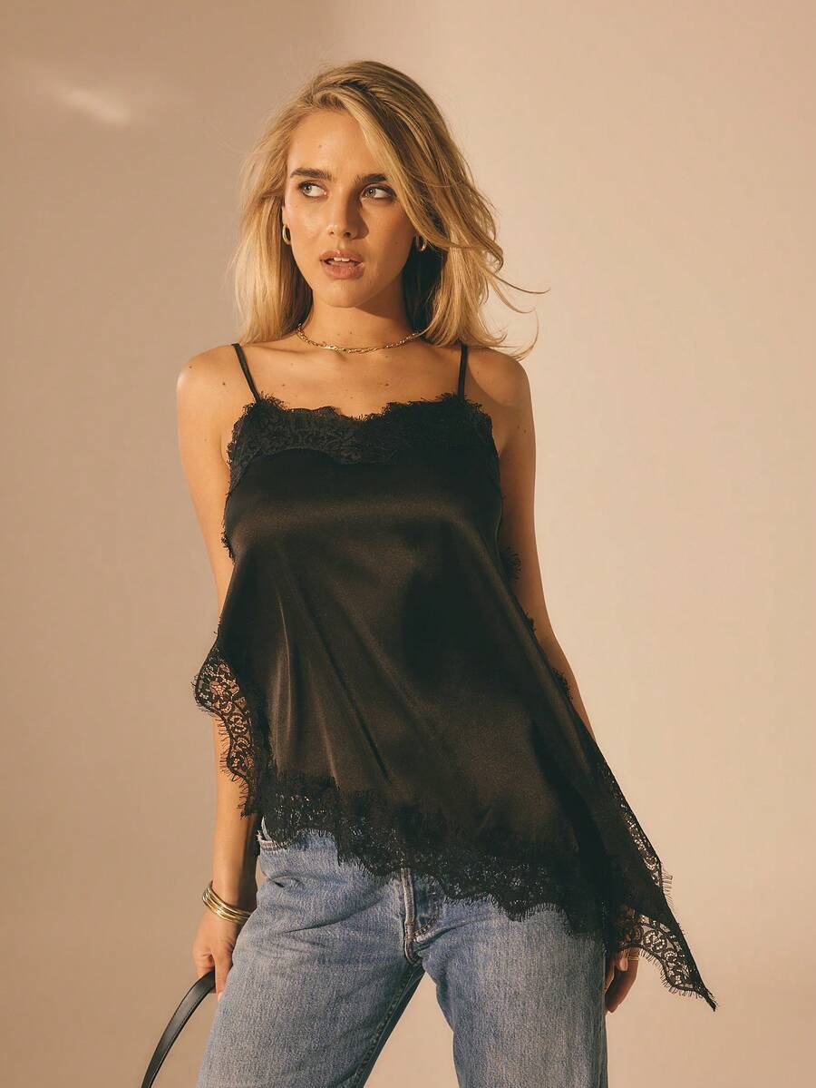 Aralina 女士缎面蕾丝边饰不对称下摆时尚派对吊带背心黑色上衣外出长款缎面春夏上衣婚礼宾客女士优雅可爱休闲上衣 - 黑色 - 查看 1