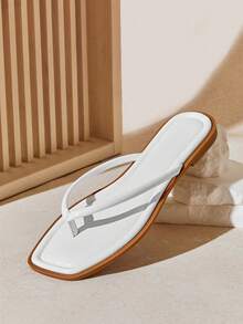 SHUZIA 女士方头卷边极简主义缓冲鞋垫优质PU白色人字拖凉鞋——简约舒适 - 白色 - 查看 1