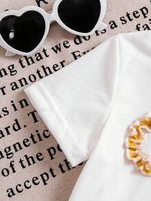 SHEIN 2pcs Baby Girl Toddler/Newborn 0-3Y Cute Casual Striped Bow Decor T-Shirt + Striped Pants Set, Infant Morandee Blue Outfit, Spring/Summer Baby Clothes Set Summer Toddler Checkered Outfit 2pcs Set Toddler Girls Yellow Toddler Outfits Baby Casual Sets - Yellow - View 4