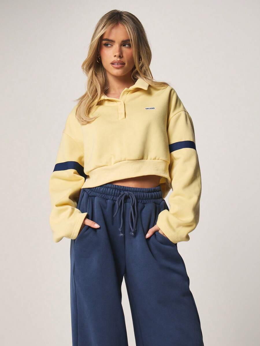 MISSGUIDED 长袖翻领橄榄球Polo衫,撞色条纹和罗纹下摆,打造秋冬休闲街头风。 - 彩色 - 查看 1