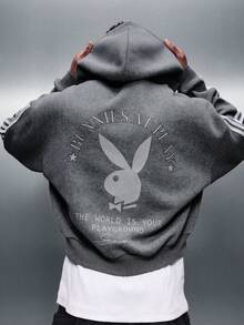 PLAYBOY X SUMWON 兔子标志全拉链连帽衫，带抽绳帽和中央口袋，休闲街头风冬季外套 - 灰色 - 查看 1