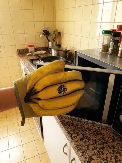 Joivida Banana Baseball Glove Design Oven Mitt, Heat Resistant Microwave & Cooking Glove, Fun Kitchen Safety Mitt For Baking & Handling Hot Dishes