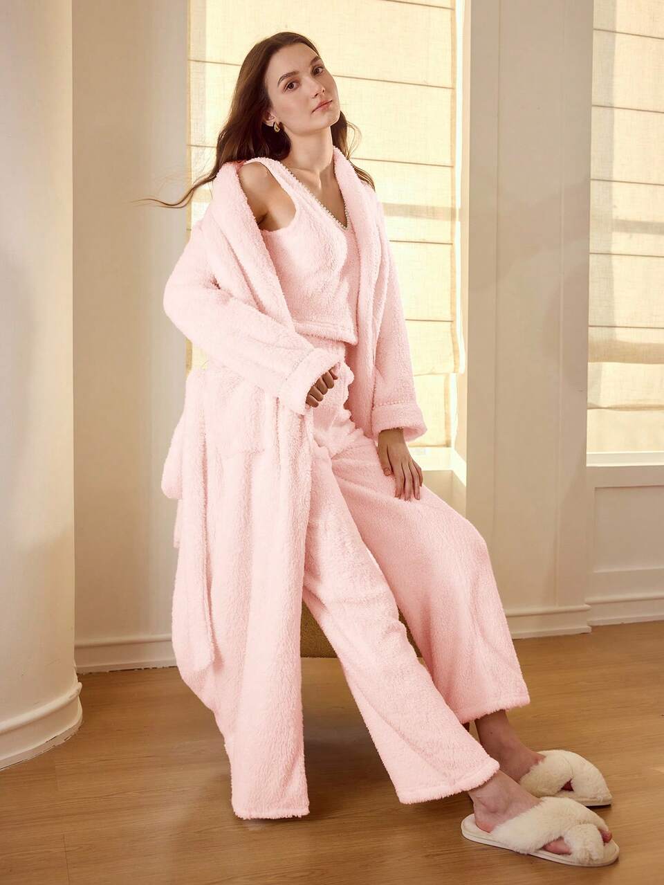 FAUX PEARL BEADED PLUSH COMFORTABLE PAJAMA SET