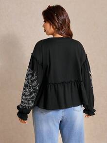 Elaquor Camiseta negra bordada para mujer talla grande, blusa casual de otoño/invierno para damas, blusa negra de primavera para mujeres - Negro - Ver 2