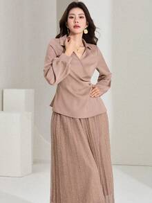 DAZY Bộ đồ công sở thanh lịch dành cho nữ, gồm áo sơ mi trơn màu và chân váy đính sequin. - Màu Khaki - Xem 6