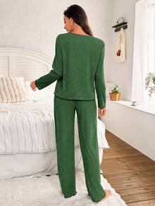 SHEIN Bộ đồ ngủ nữ tay dài và quần dài cổ chữ V thắt nơ, chất liệu vải gân, thích hợp cho mùa Thu/Đông. - màu xanh lá - Xem 2