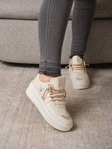 Women Casual Shoes - Latte - 查看 2