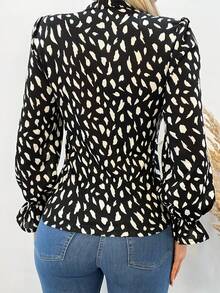 EURMUSE Cotton Allover Print Notched Neck Flounce Sleeve Blouse - Black and White - View 2