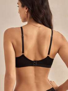 Charlaine 1 件装黑色蕾丝三角杯女士无钢圈文胸 - 黑色 - 查看 2