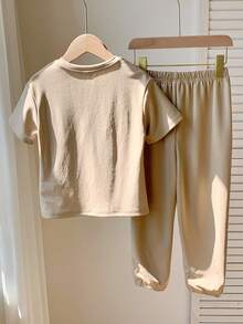 SHEIN 2pcs/Set Young Boys Casual Comfortable Versatile Printed Short Sleeve T-Shirt And Long Pants Set - Khaki - View 4