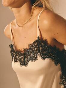 Aralina Áo hai dây dài bằng satin viền ren tương phản, Áo hai dây bằng satin và ren tương phản, Áo hai dây bằng lụa, Áo hai dây viền ren, Áo hai dây màu kem, Áo dễ thương, thanh lịch để đi chơi cho nữ, Áo ngày Valentine cho nữ, Áo mùa hè, Áo kiểu chia phần - Màu be - Xem 5