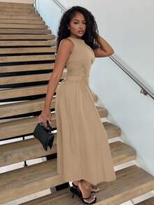 Alexandranx 黑色約會夜側面十字交叉露背綁帶細節長洋裝 - 卡其色 - 查看 3