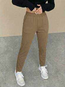 Pantalón semi-entubado para mujer, clásico, casual y elegante, tela de algodón y poliéster, apto para cualquier temporada. Colores lisos sin estampados. Ajuste de cintura natural con resorte ligero, bolsillos funcionales. Fresco, ligero y cómodo. - Beis - Ver 3