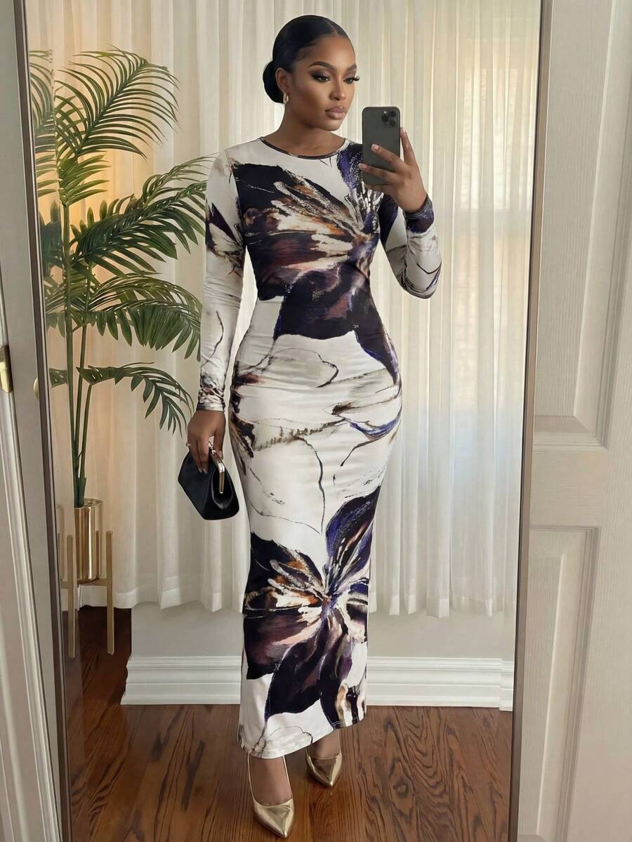 SHEIN Lady CURVE 春夏秋冬休闲优雅通勤复古波西米亚风婚礼海滩蓝色彩色花卉印花圆领喇叭形A字短袖大码连衣裙 - 彩色 - 查看 1