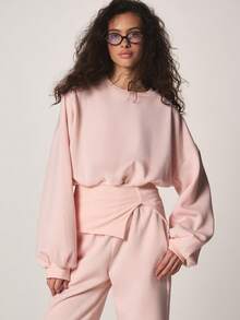 MISSGUIDED 宽松圆领卫衣，配有束腰带和灯笼袖，柔软针织套头衫，休闲长袖粉色上衣 - 藕粉色 - 查看 1