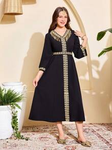 Bộ 2 món váy truyền thống Ả Rập thanh lịch dành cho thiếu nữ, màu đen cổ chữ V, viền cổ áo thêu ren vàng tinh xảo, tay lửng phía trước, thắt eo, xẻ tà dài màu vàng, mang đến vẻ sang trọng, kiểu Jalabiya. - màu đen - Xem 5