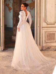 Aureia 优雅奢华浪漫立领长袖刺绣紧身胸衣，心形领口，收腰廓形，系带网纱喇叭裙，适合各种正式场合，女士婚纱 - 白色 - 查看 2