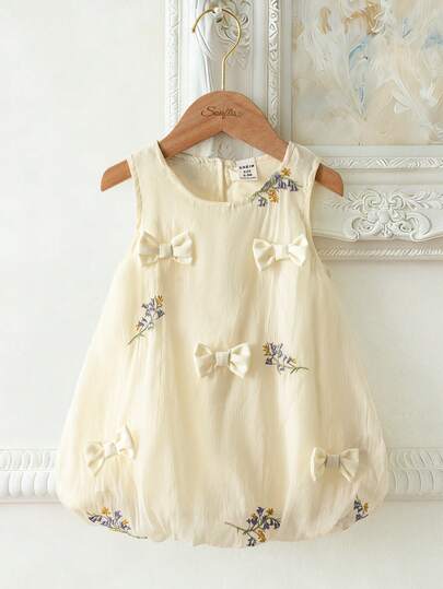 Souflis Souflis 法式新款女童夏季韩版休闲可爱精致刺绣圆领3D蝴蝶结刺绣花朵杏色连衣裙