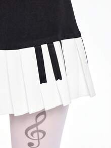 ROMWE Kawaii 女士可爱音符和钢琴键刺绣吊带迷你连衣裙 - 黑色 - 查看 7