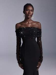 Elitara 浪漫优雅白色缎面深V领长袖A字露背链条装饰新娘礼服，简约婚纱