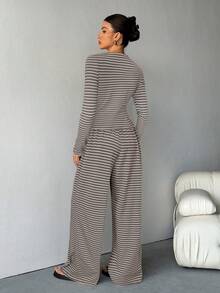 SHEIN Tall 两件套女士休闲条纹印花纽扣T恤和抽绳阔腿裤套装，适合春夏穿着 - 彩色 - 查看 3