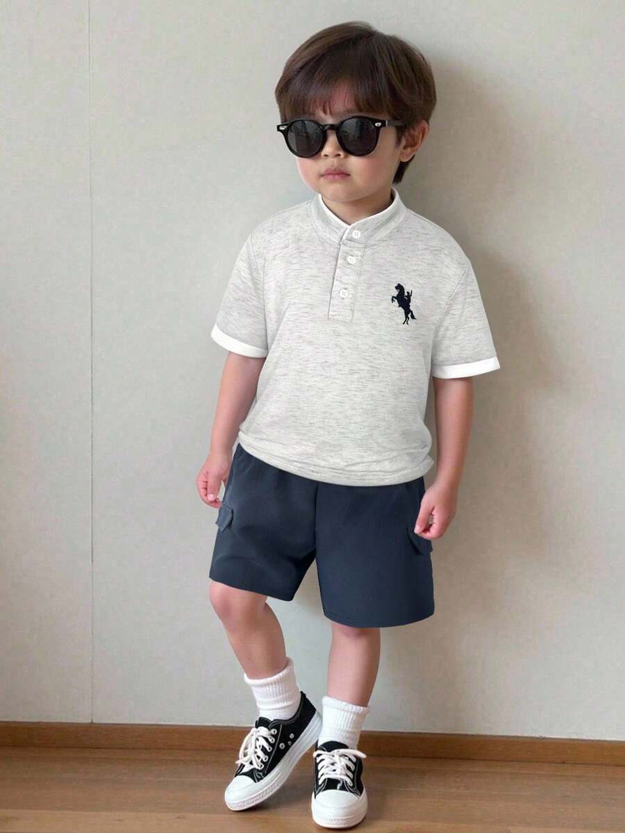 SHEIN Little Byeori 两件套男童舒适立领撞色休闲时尚日常百搭针织衫T恤和梭织短裤,适合春夏穿着,适合日常穿着、运动、郊游、上学、聚会、节日、演出、摄影等场合。 - 藏蓝色 - 查看 1