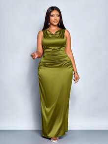 SOLERSUN 大码女士优雅纯色褶皱领无袖派对连衣裙，肩部多风格扭结设计，修身褶皱红棕色缎面面料，非常适合宴会、秋冬室内穿着、长款连衣裙、毕业礼服、舞会礼服、婚礼宾客礼服、奢华晚礼服、万圣节、圣诞节、新年等场合。 - 橄欖綠 - 查看 3