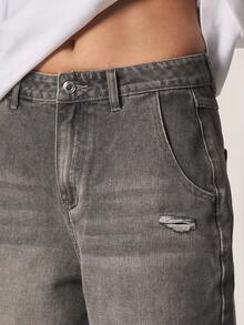 MISSGUIDED 做旧毛边牛仔长款短裤，阔腿设计，复古水洗，休闲夏季百慕大风格 - 淺灰色 - 查看 4