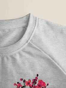 EMERY ROSE Plus Size Women Letter & Branch Print Raglan Short Sleeve T-Shirt And Shorts Casual Set - Grey - View 3