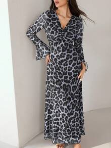 Modelyn Robe ajustée romantique à manches évasées et col en V, printemps/été