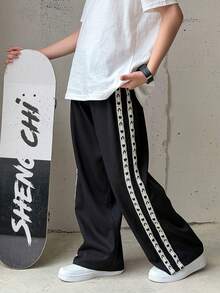 SHEIN 男童直筒侧边条纹宽松运动裤，适合春、夏、秋季休闲户外运动和上学穿着，黑白阔腿裤，嘻哈风宽松裤 - 黑色 - 查看 5