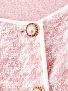 SHEIN MOD Áo tank top dệt kim họa tiết răng cưa màu hồng thanh lịch dành cho nữ cỡ lớn, viền tương phản và cúc ngọc trai, thích hợp cho Ngày Valentine, mùa hè, tiệc tùng, sinh nhật. Kiểu dáng thanh lịch và ngọt ngào, áo kiểu Pháp cổ điển dành cho nữ. - Hồng - Xem 6