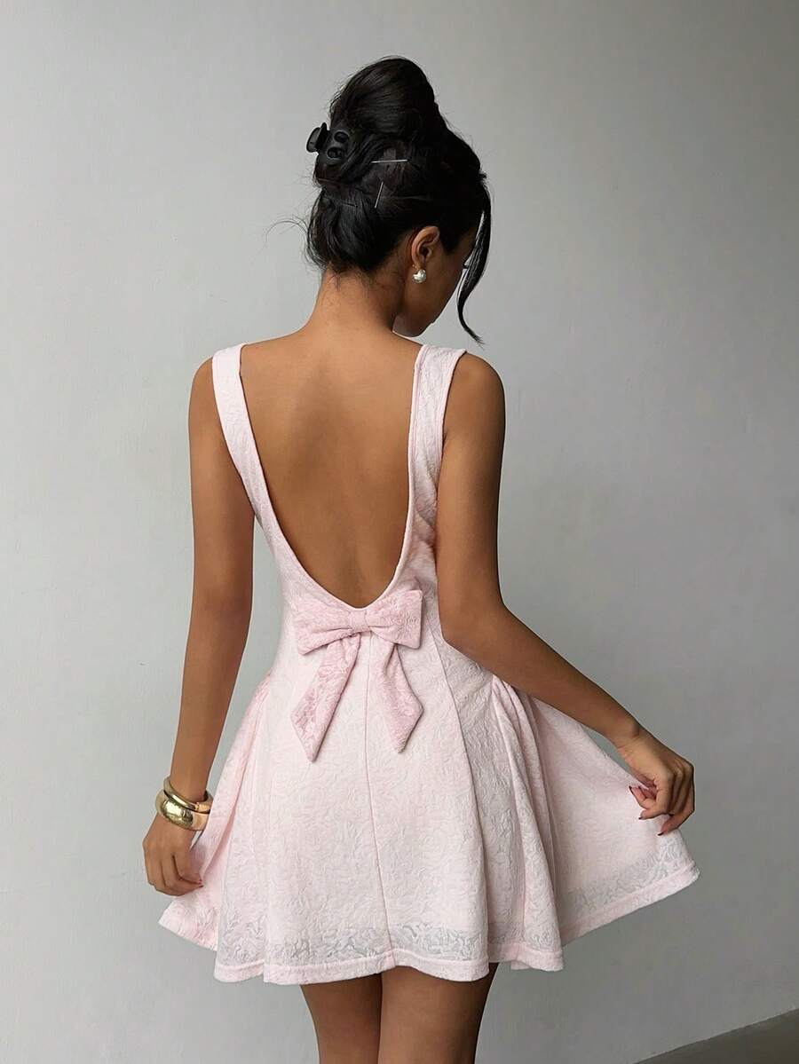 Aloruh 女士性感纯色提花露背蝴蝶结装饰迷你连衣裙，夏季