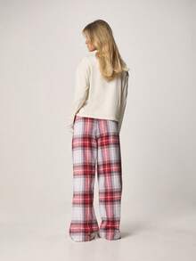 MISSGUIDED 圣诞假日休闲套装，包括蝴蝶结印花长袖上衣和格子睡裤 - 彩色 - 查看 2