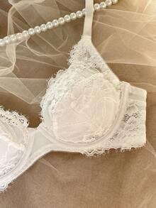 Crystal Vow 女士性感蕾丝文胸，提拉丰满胸部 - 白色 - 查看 4