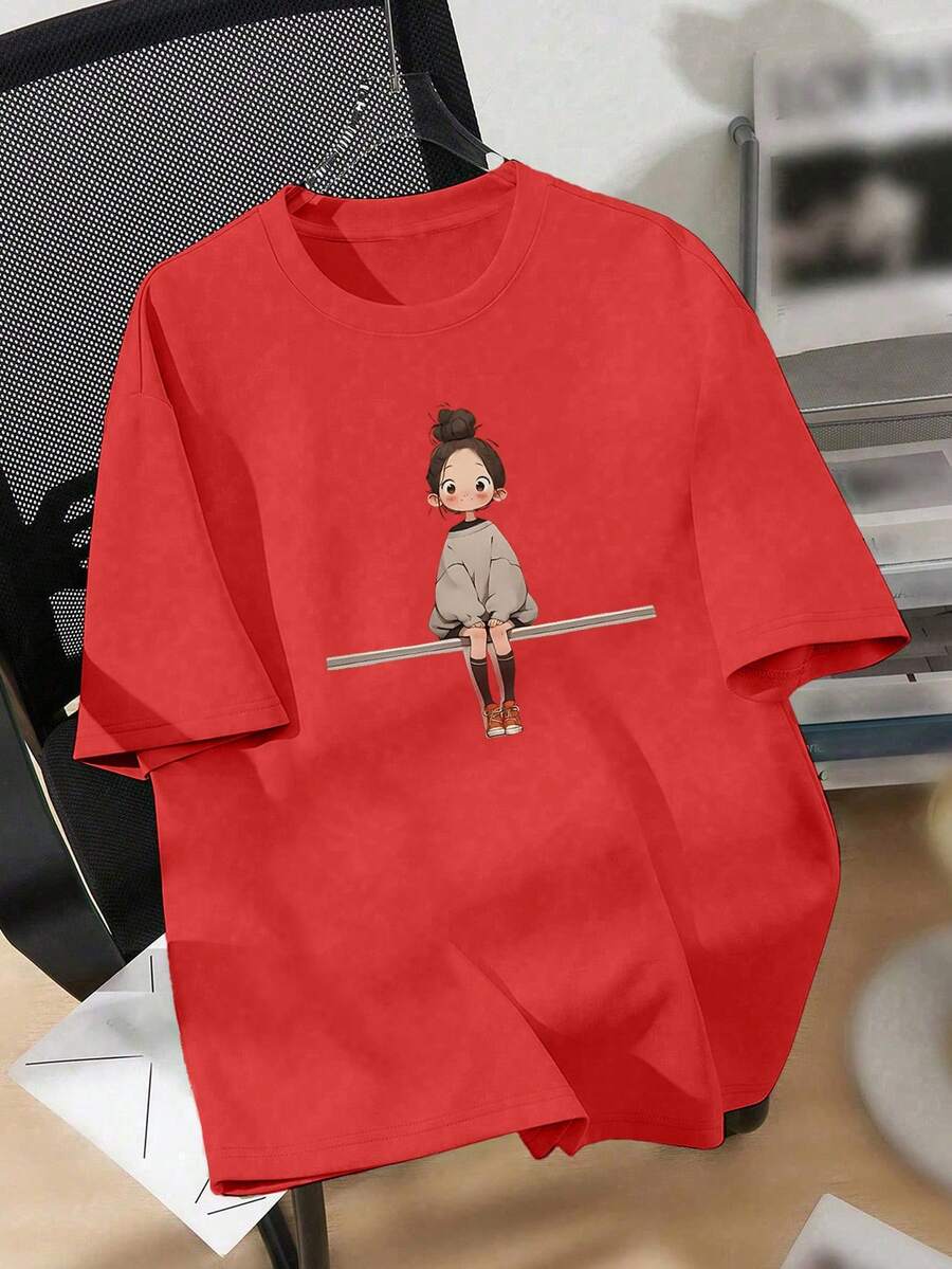 EMERY ROSE 休闲修身女式加大码T恤,印有穿着羽绒服坐在椅子上的小女孩图案,夏季款 - 紅色 - 查看 1