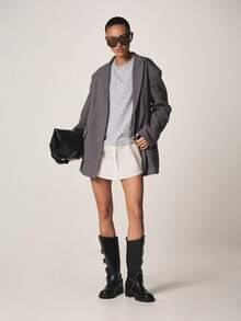 MISSGUIDED 宽松灰色棉质T恤迷你连衣裙，内搭白色长袖，休闲宽松版型，街头风。 - 灰色 - 查看 3