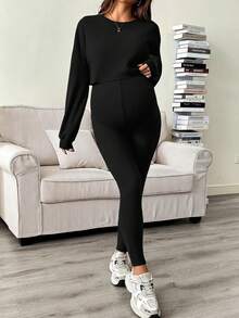 SHEIN Bộ 2 món gồm áo thun dài tay vai rớt màu trơn và áo liền quần dành cho bà bầu, kiểu dáng thường ngày. - màu đen - Xem 5