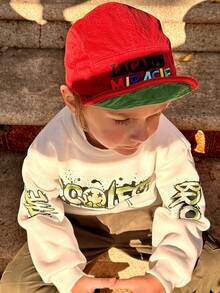 2 件套小男孩白色圆领长袖运动衫和绿色工装裤，街头涂鸦脸时尚装，适合所有季节 - 白色 - 查看 4