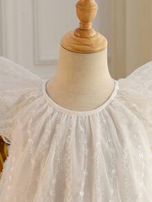 SHEIN Glamorique Kids 女童刺繡網紗荷葉邊蛋糕裙，夏季花童派對白色優雅閃亮亮片薄紗禮服 - 米色 - 查看 3