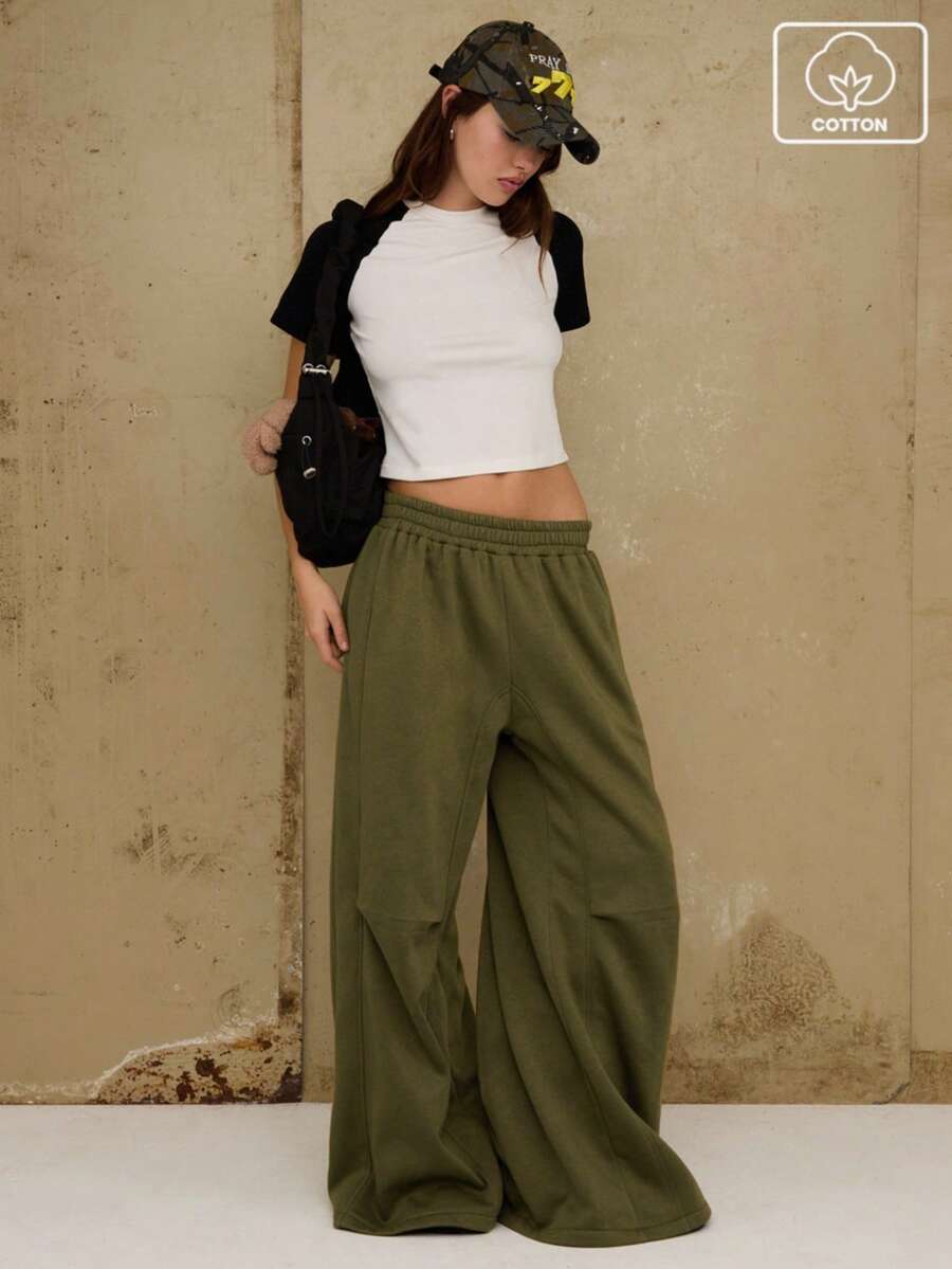 COUREZ Short Sleeve Shrunken Raglan T-Shirt - Black and White - View 1