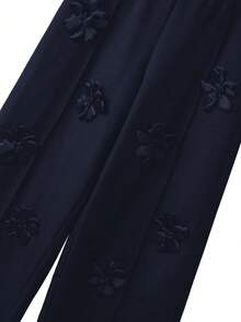 GlowEve CURVE 大码女式纯色优雅3D花卉装饰双口袋时尚百搭个性喇叭裤 - 藏蓝色 - 查看 5