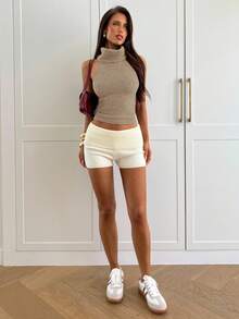 Aloruh Women's Elegant Backless Slim Fit Halter Neck T-Shirt, Suitable For Commuting In Summer - Khaki - View 3