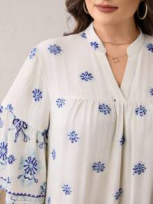 SHEIN Essnce Đầm dài màu be mơ thêu họa tiết, cổ chữ V, tay lửng, màu xanh dương, dành cho nữ cỡ lớn, thời trang xuân/hè, thanh lịch, rộng rãi, thoải mái, cơ bản, tôn dáng, thích hợp mặc hàng ngày. Trang phục mùa xuân, trang phục đi nghỉ mát cho nữ, quần áo cho mẹ và con gái. - trắng - Xem 6