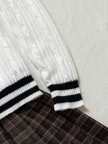 Coolane 休闲简约学院风条纹23号刺绣V领女式修身薄款毛衣 - 复古学院风，适合上学、宿舍、运动、聚会、约会、秋冬季节穿着，春季也同样百搭，柔软舒适 - 彩色 - 查看 9